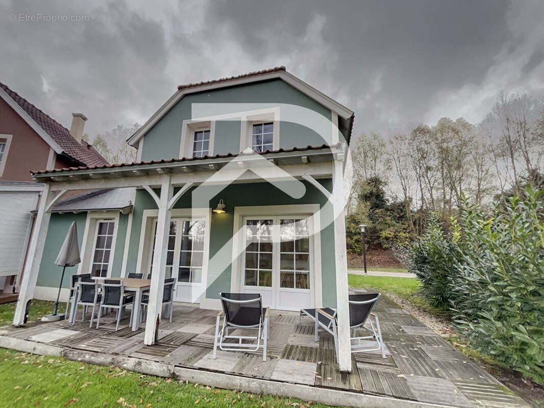 Maison à CHAMOUILLE