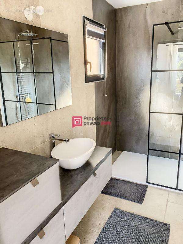 Maison Plan D Aups Sainte Baume 5 pièce(s) 128 m2 - photo 15