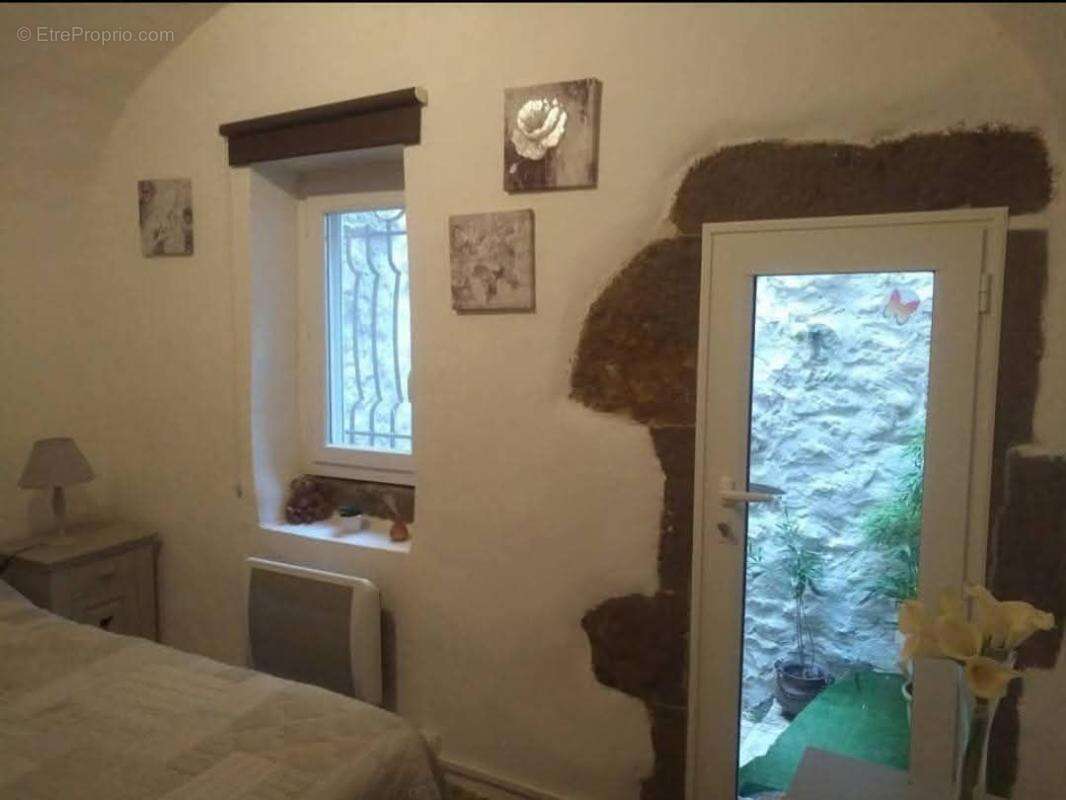 Appartement à BERRIAS-ET-CASTELJAU