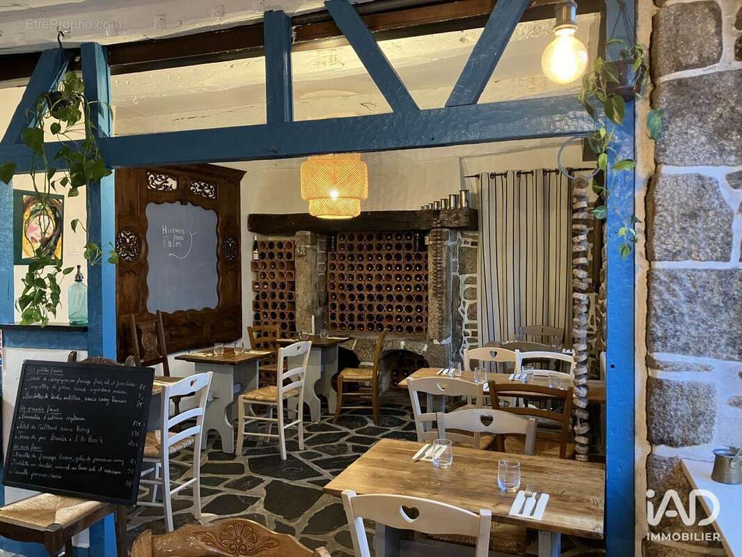 Photo 3 - Commerce à HUELGOAT
