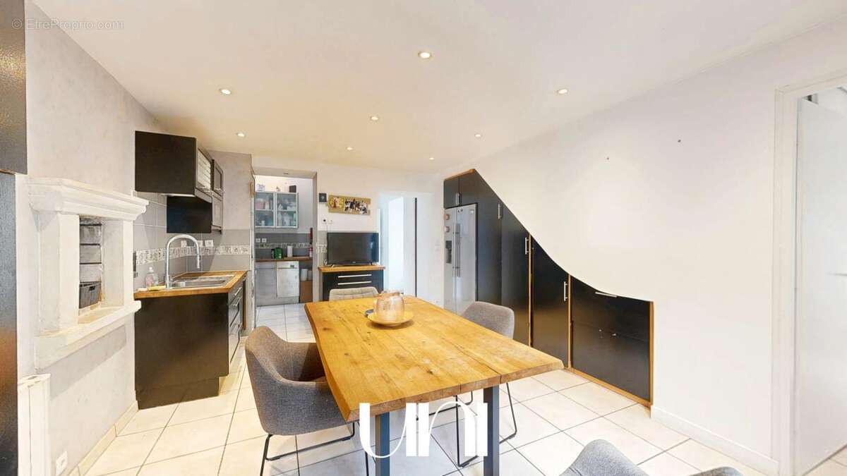 Maison à CORMELLES-LE-ROYAL