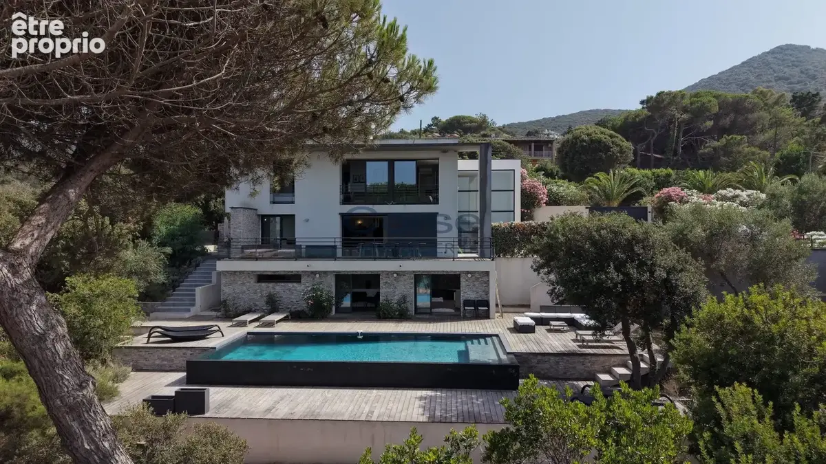 Maison 5 pièces 204 m² à vendre à Coti-Chiavari (20138) - photo 4
