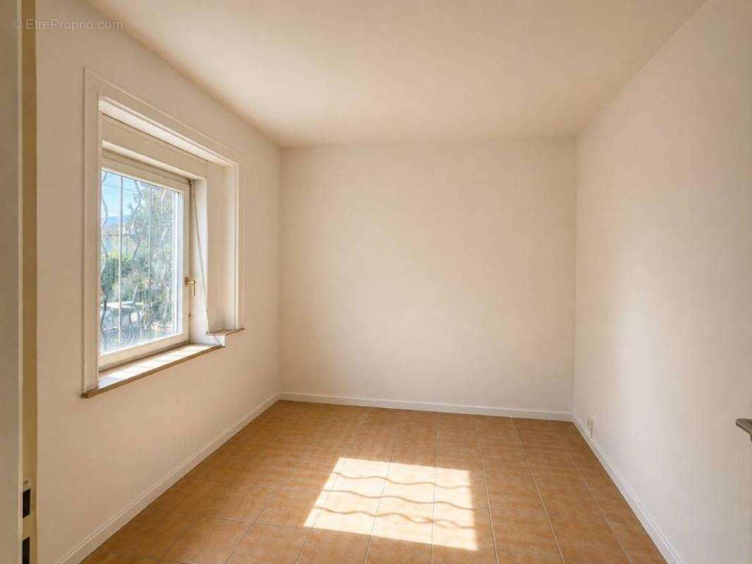 Agréable T2 de 36 m2 centre ville Gardanne - photo 4