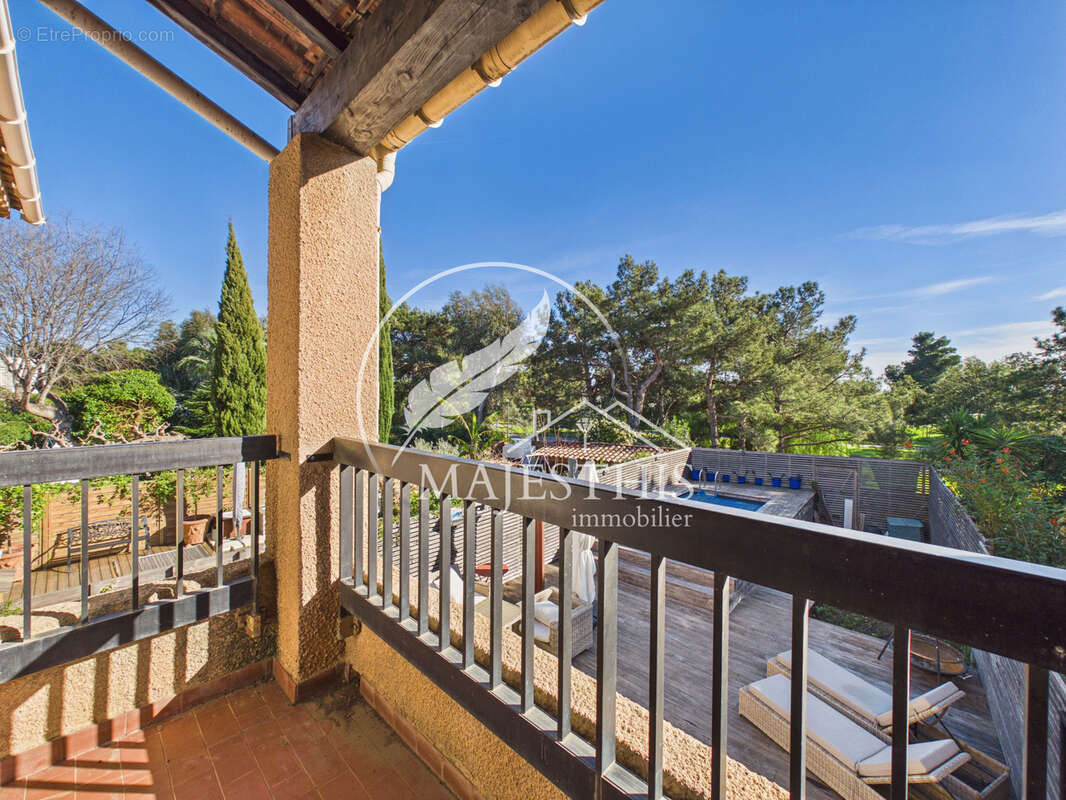 Maison à HYERES