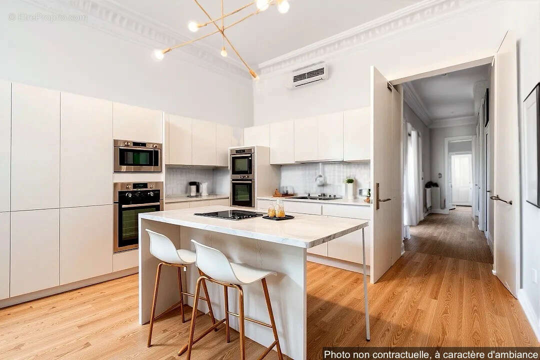 Appartement à MARSEILLE-2E