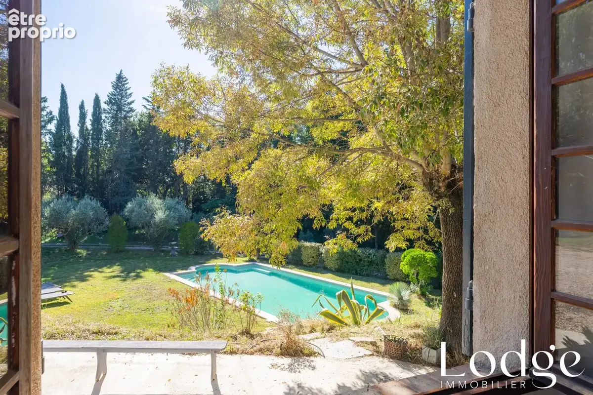 Maison 250 m² à Aix-En-Provence  - photo 2