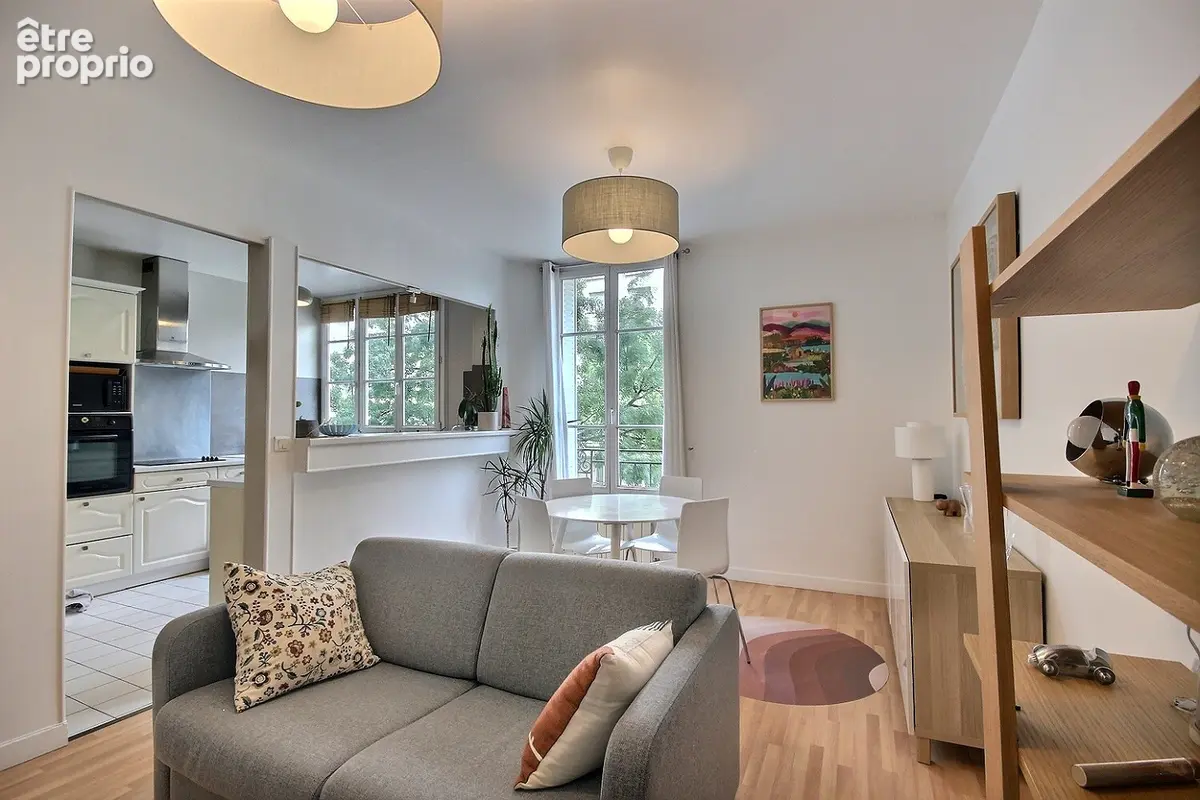 Appartement à COURBEVOIE