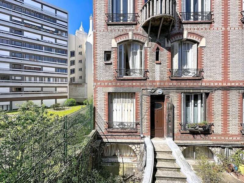 Appartement à PARIS-19E
