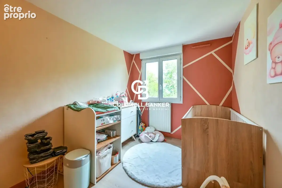 Sallanches, Spacieux T4 90m² + garage - photo 4