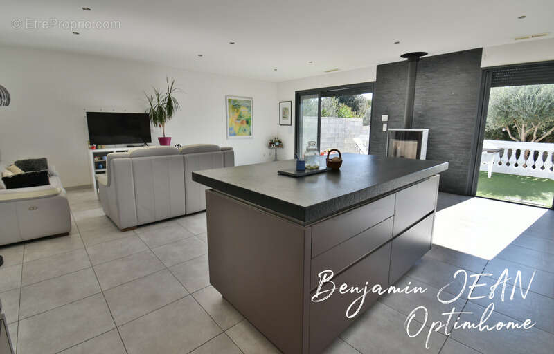 Maison à VILLENEUVE-LES-BEZIERS