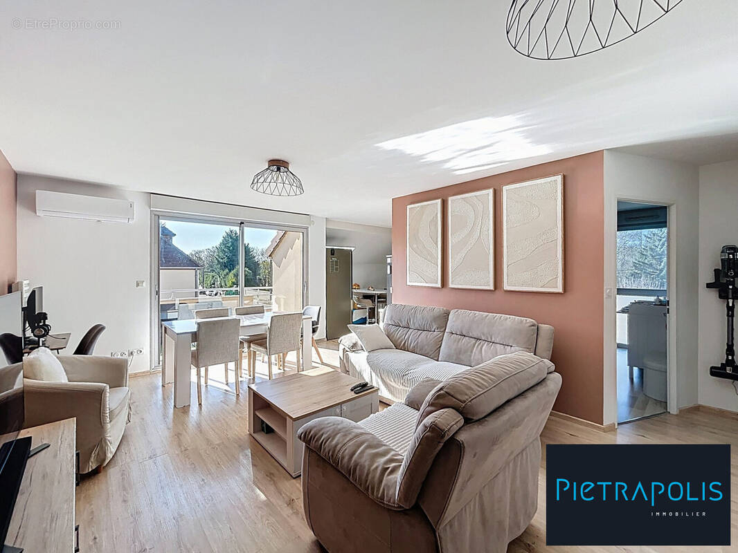 Appartement à MESSIGNY-ET-VANTOUX