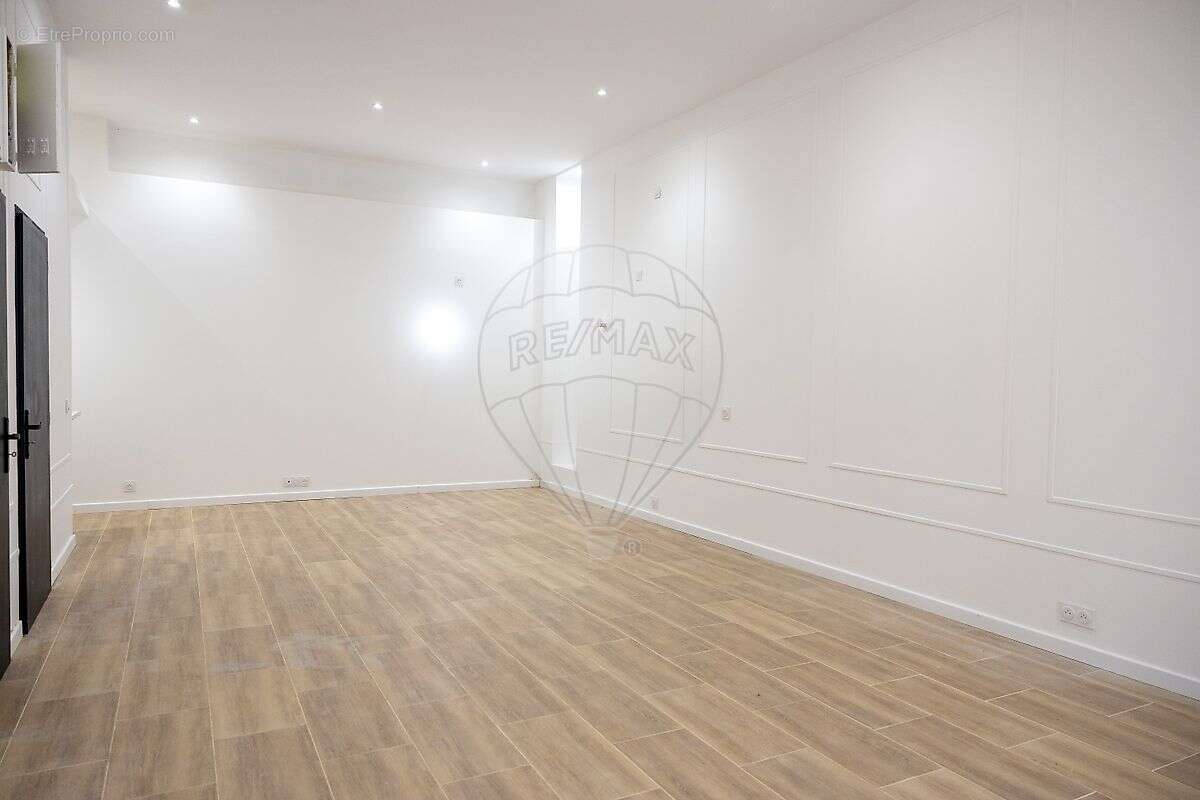 Commerce à MARSEILLE-4E