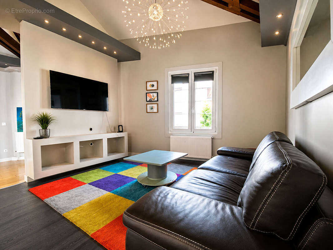 Maison 5 pièces 121 m² Secteur Gare de Noisy-le-Sec (RER E) - photo 5