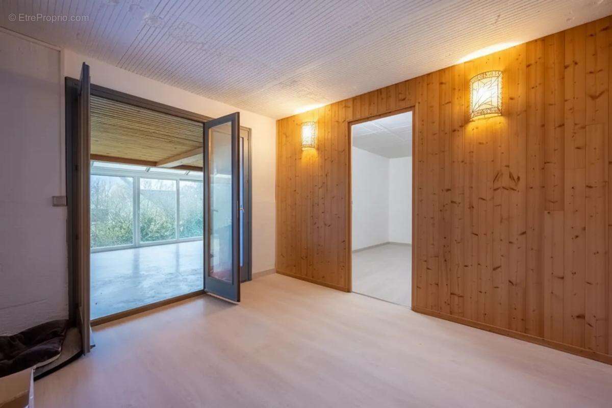 Maison à BONNIERES-SUR-SEINE