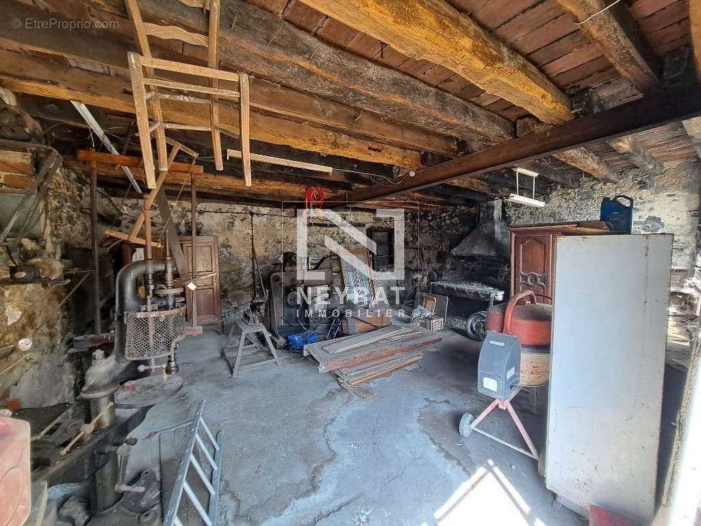 Maison à CUSSY-EN-MORVAN