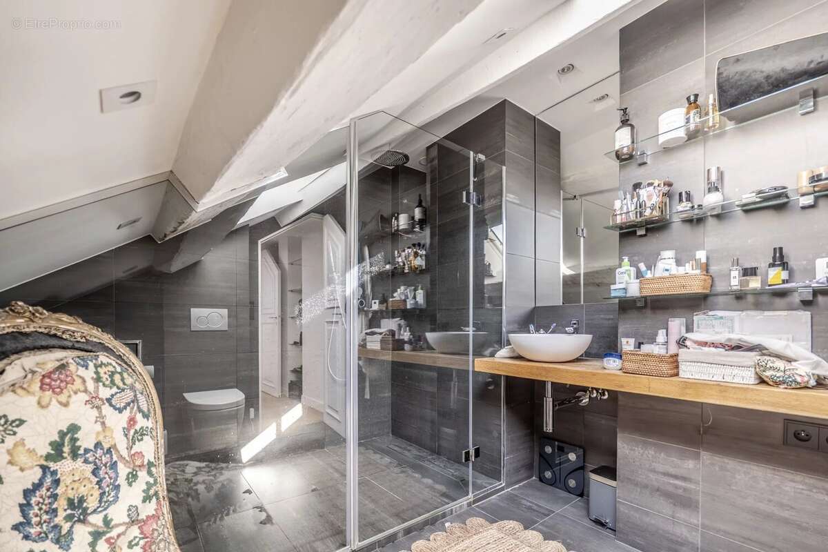 Appartement à PARIS-3E