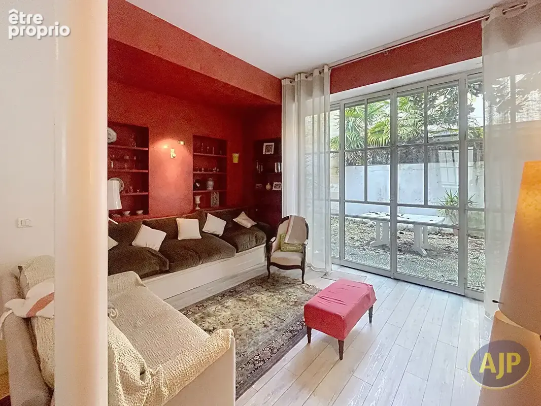 Appartement atypique avec terrasse - photo 1