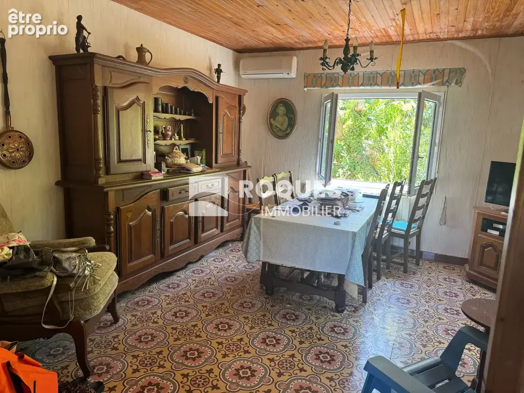 Lodève, centre ville, maison de ville à rénover, de 80 m2 habitables avec dépendances sur 570 m2 de terrain - photo 8