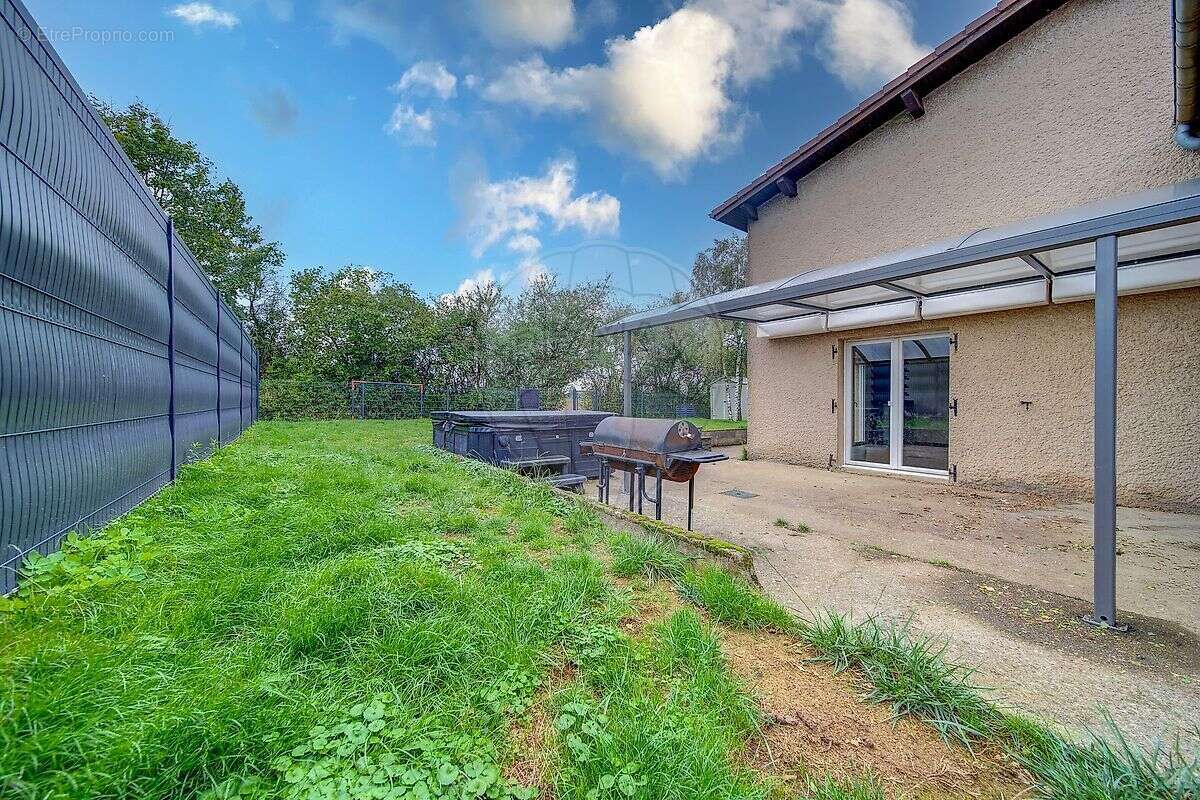 Maison à DONCOURT-LES-CONFLANS