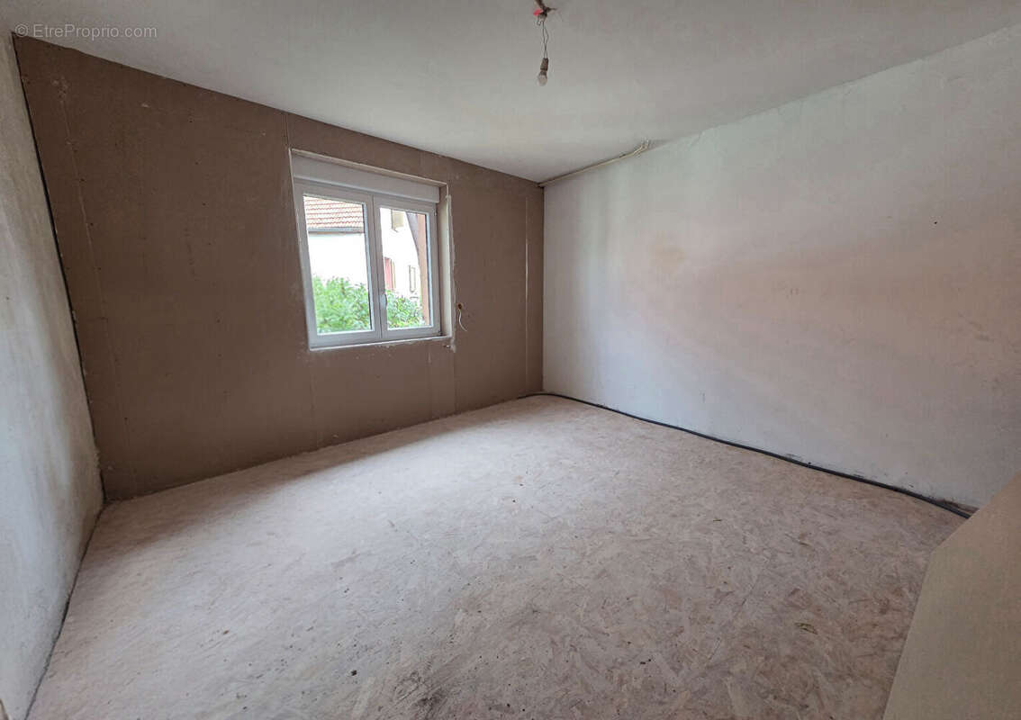 Maison à DOSSENHEIM-SUR-ZINSEL