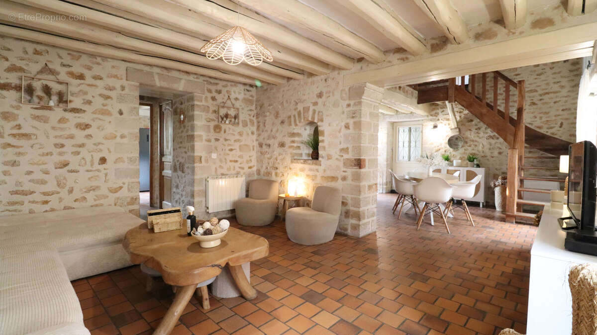 Maison à MILLY-LA-FORET