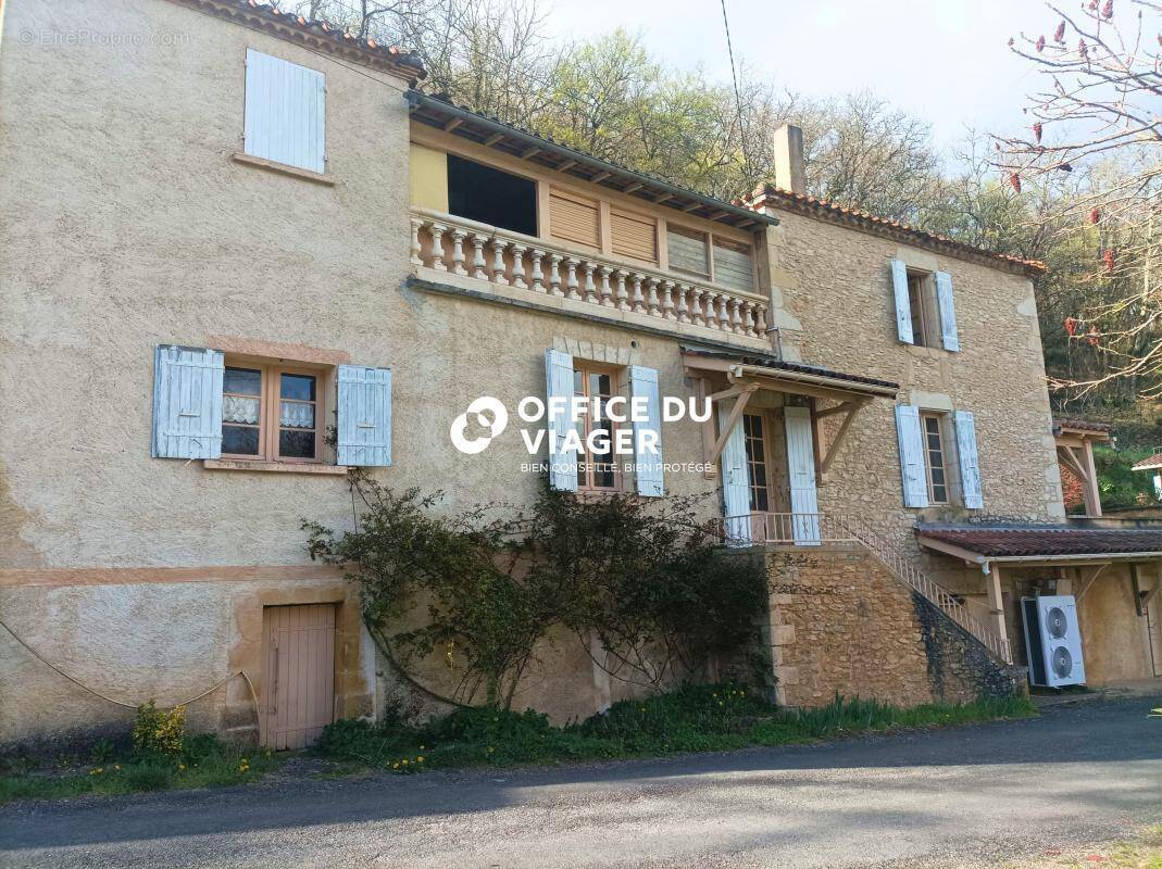 Maison à BLANQUEFORT-SUR-BRIOLANCE