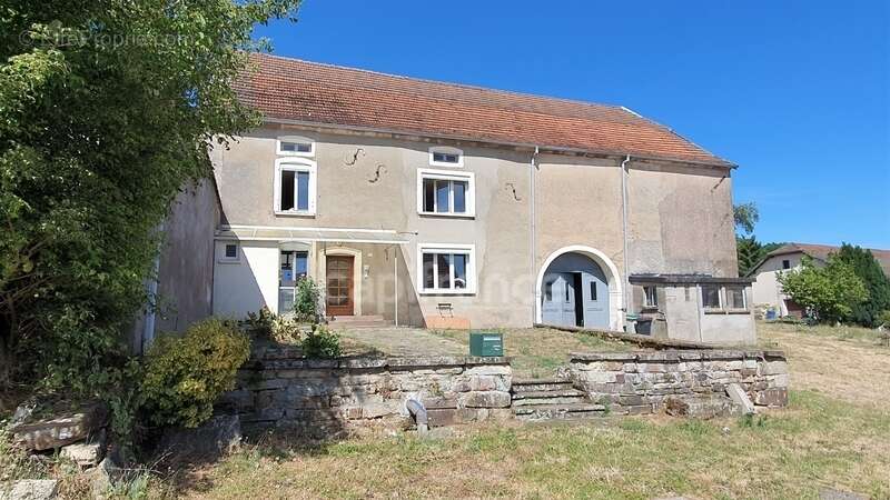 Maison en pierre 4 pièces de 120m² DAMPIERRE LES CONFLANS (70) - photo 2