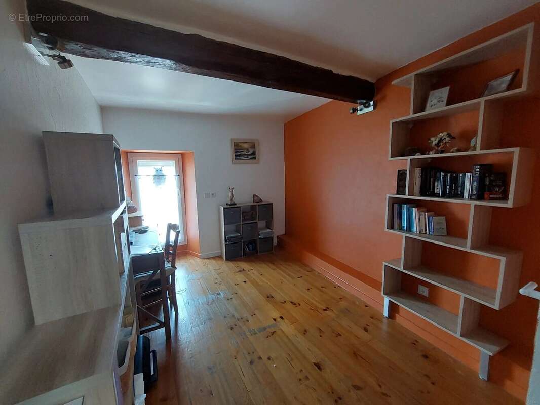 Rare à la vente – Ancien presbytère entièrement rénové au cœur de Carnoules - photo 12