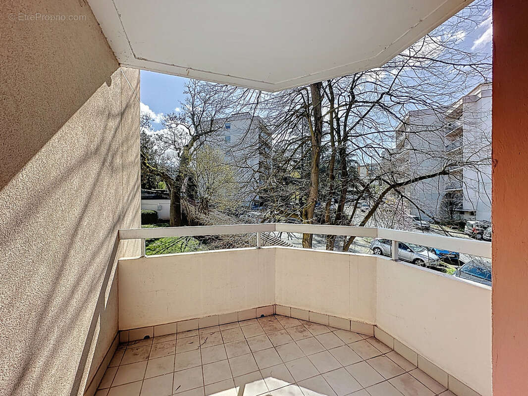 Appartement à TASSIN-LA-DEMI-LUNE