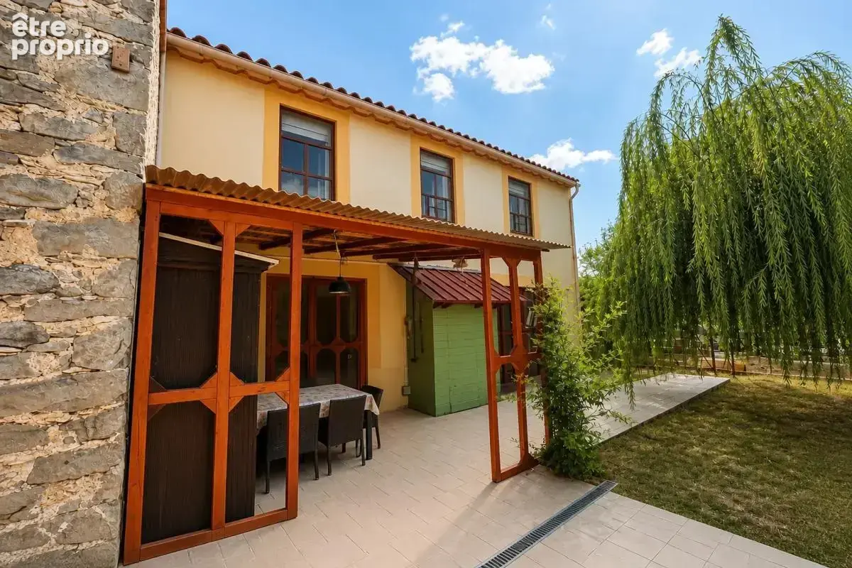 Maison de 4 pièces de 130 m² à Sainte-Eulalie - photo 2