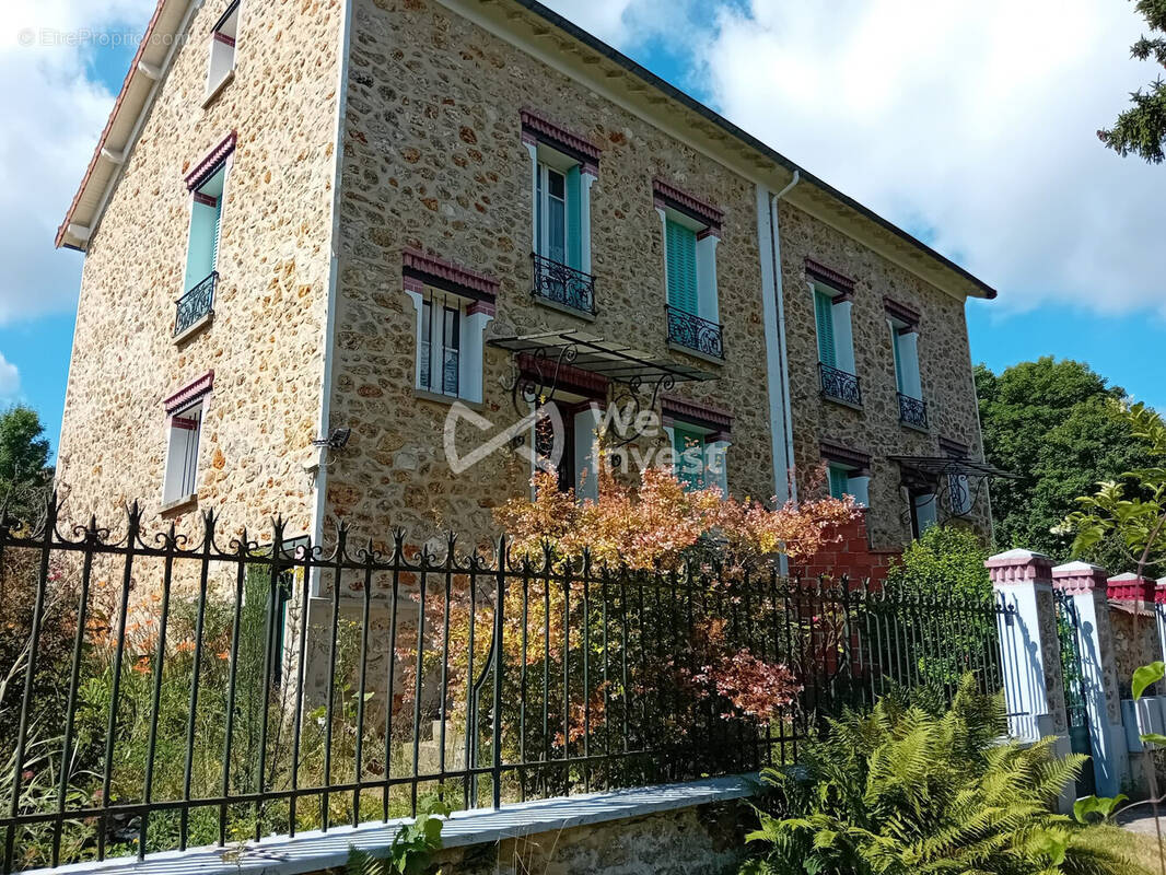 Maison à COUPVRAY