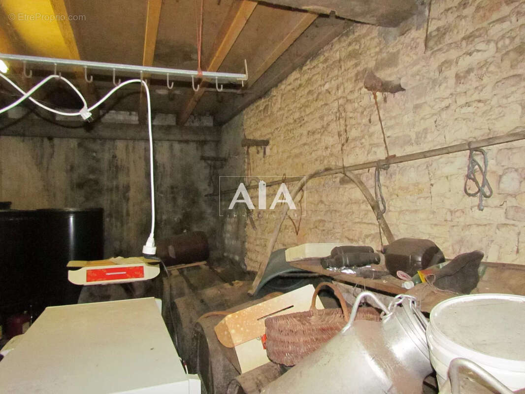 Maison de village avec bâtiment agricole proche de chef Boutonne - photo 13