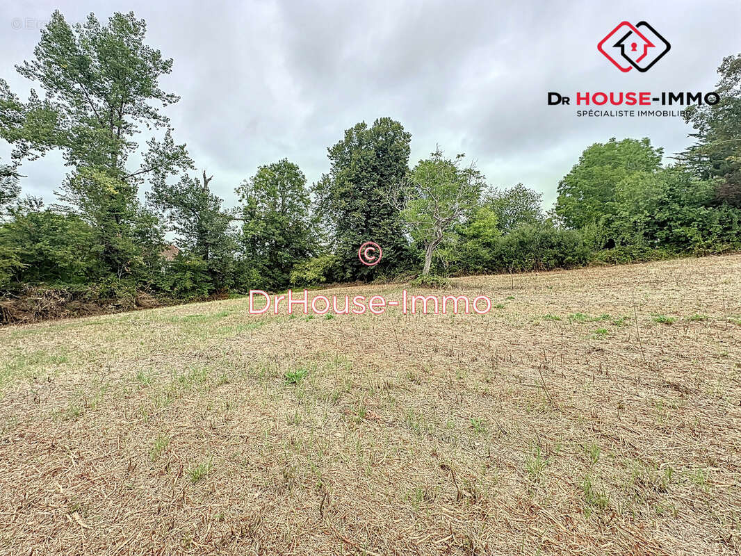 Terrain à RAZAC-SUR-L&#039;ISLE