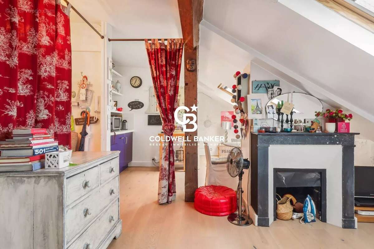 Appartement à PARIS-3E