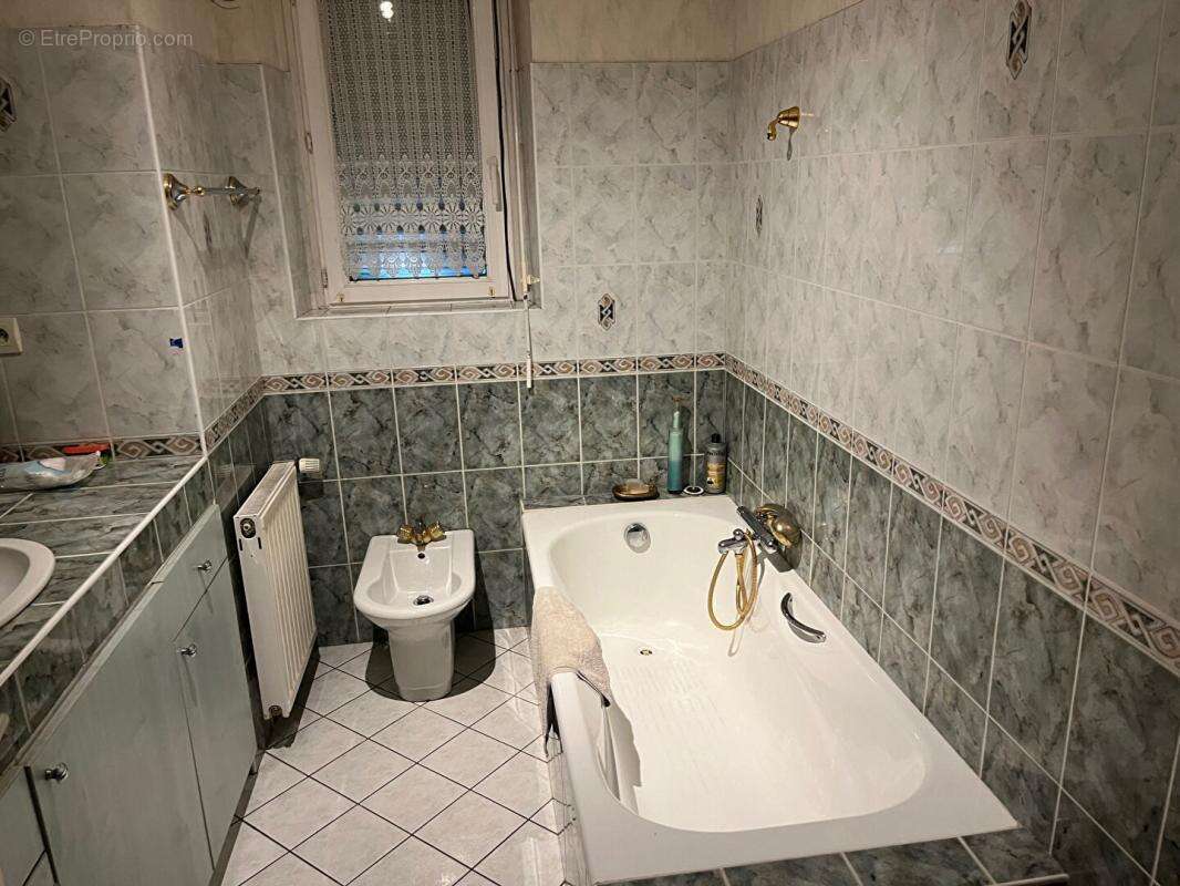 Maison à SAINT-JOUAN-DES-GUERETS