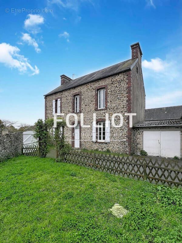 Maison à GOUVILLE-SUR-MER