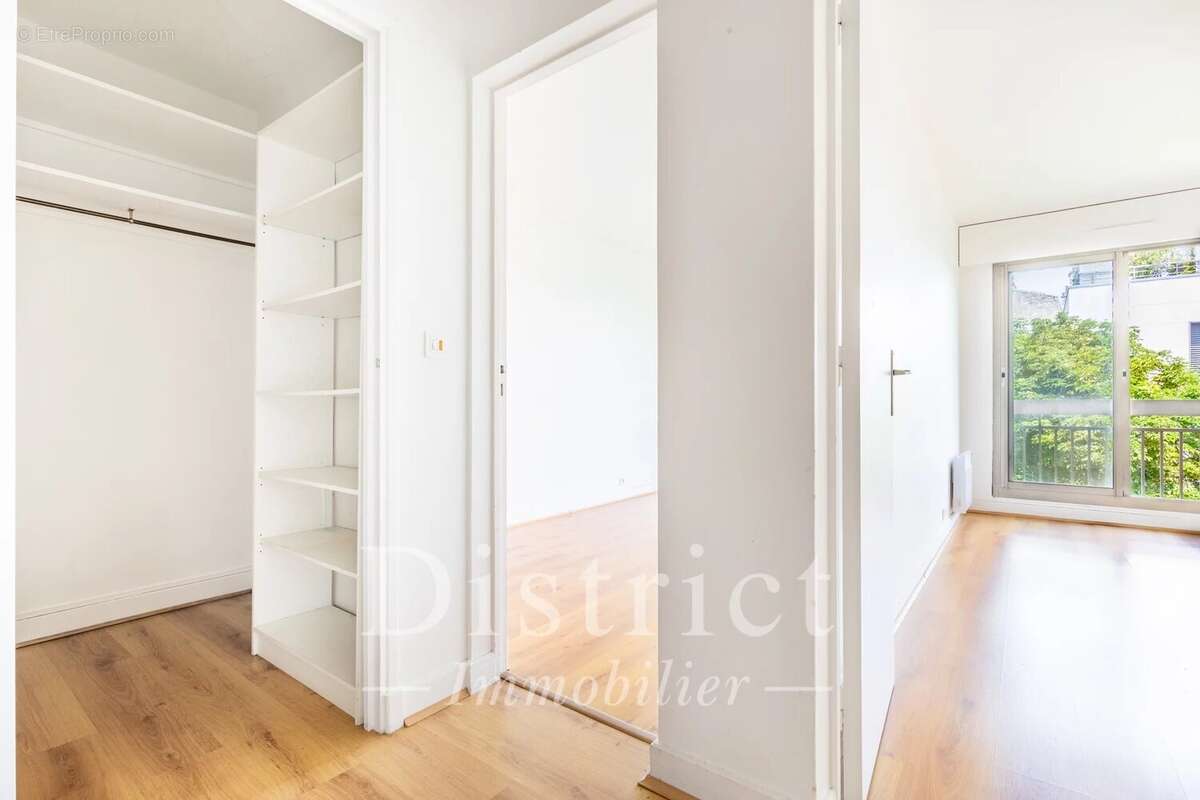 Appartement à PARIS-15E