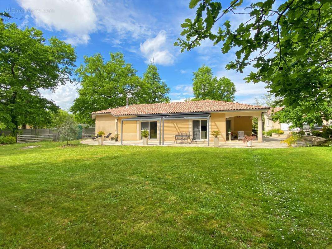 Maison à SAINT-DENIS-DE-PILE