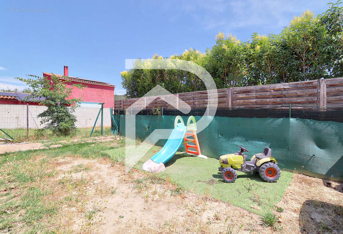 Appartement à VINON-SUR-VERDON