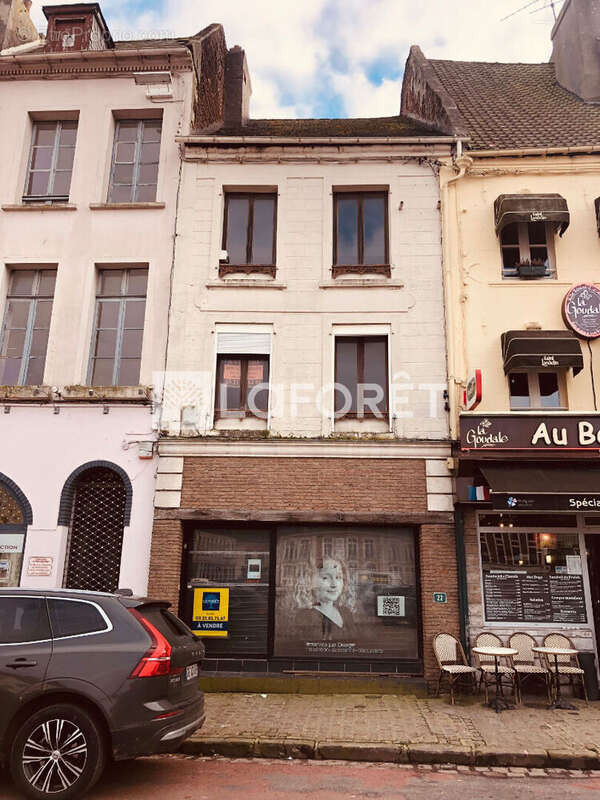 Sur la place historique d'hesdin - photo 9