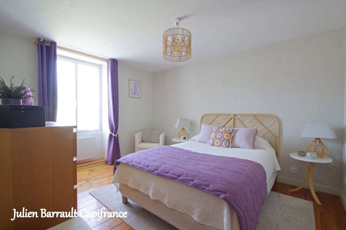 Maison familiale en pierre de 150m² avec 3 chambres rénovée en 2006 sur un terrain arboré et clos de 1617 m² - photo 15