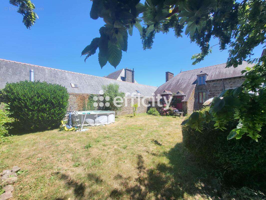 Maison 132 m² à Becherel  - photo 2