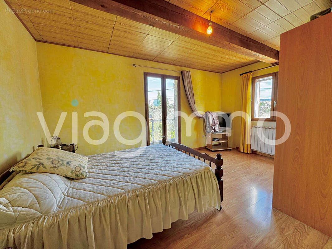 Maison à POURRIERES