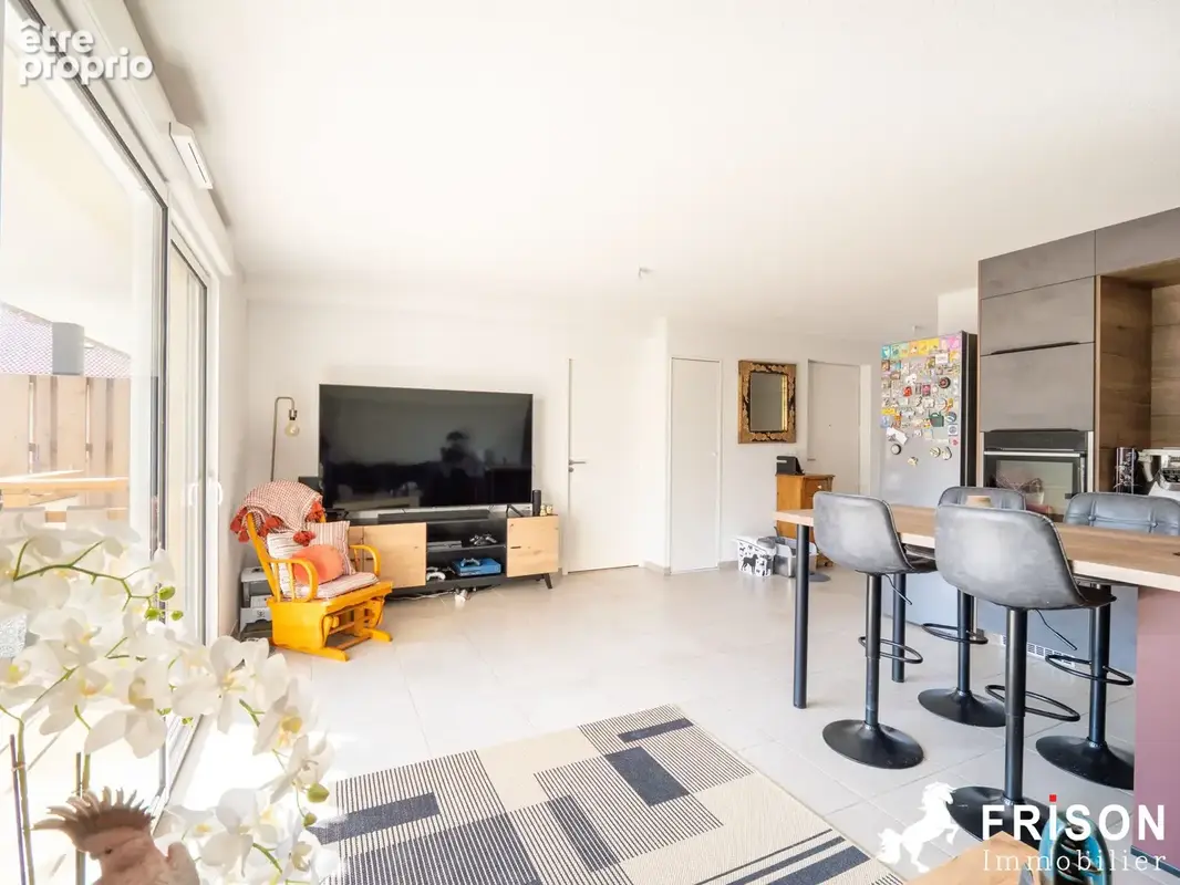 Appartement 4 pièces 75 m² à vendre à Feternes (74500) - photo 2
