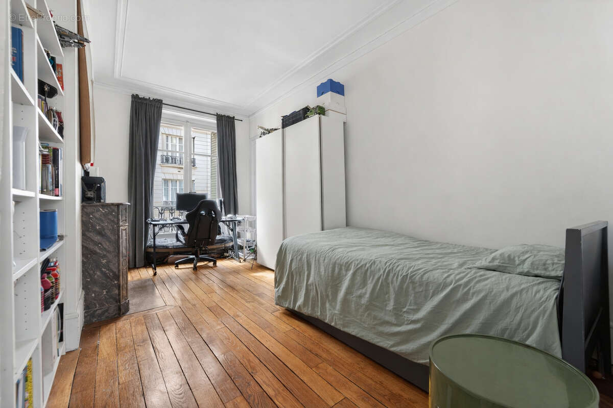Appartement à PARIS-7E