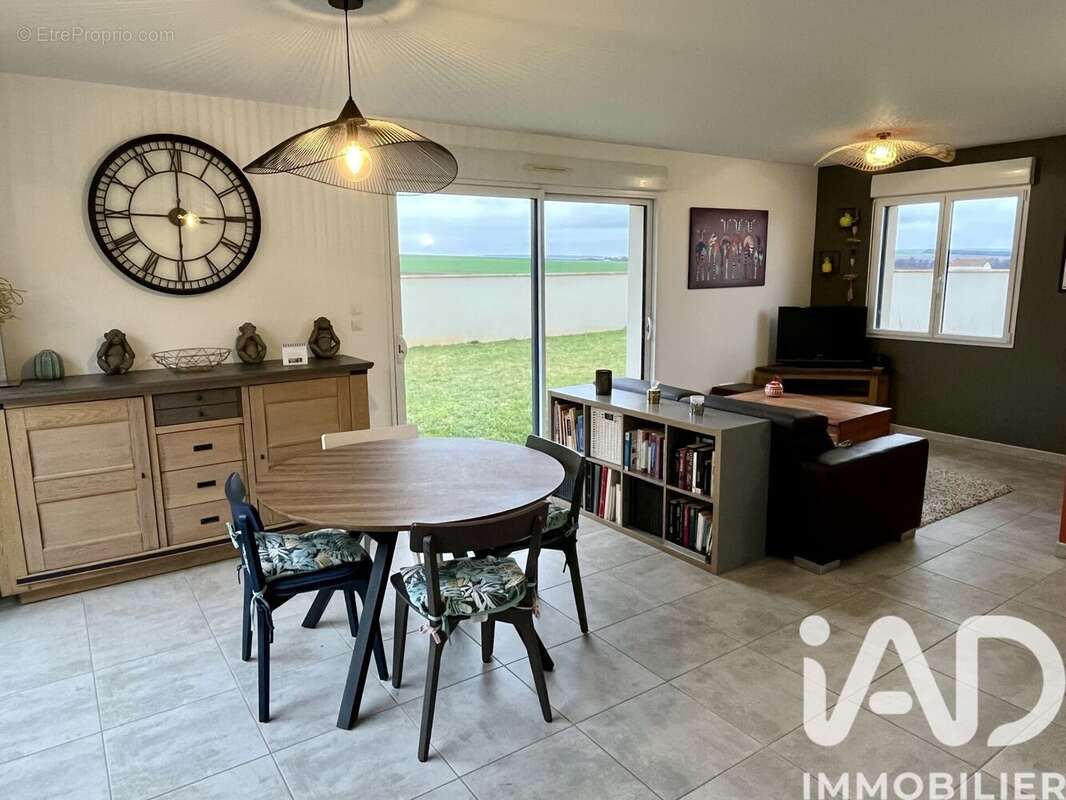 Photo 7 - Maison à NEUVILLE-SUR-VANNES