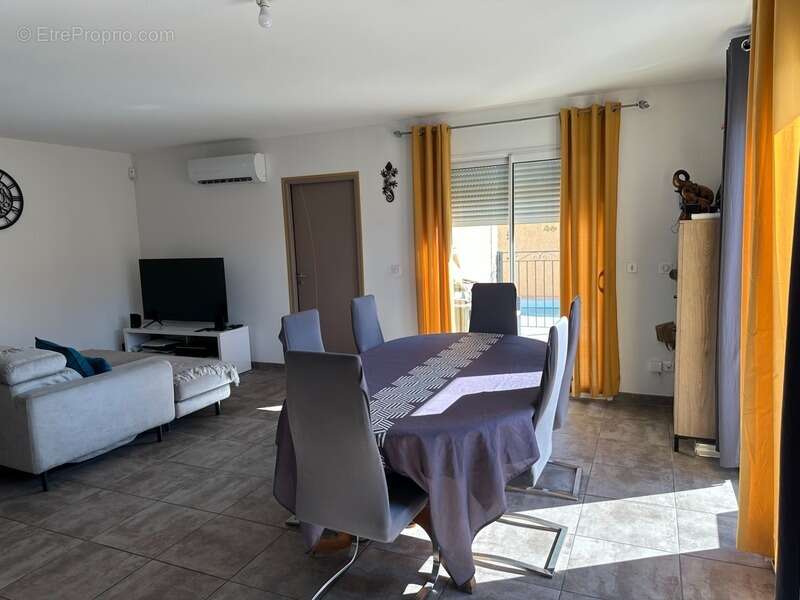 Maison à MONTELIMAR