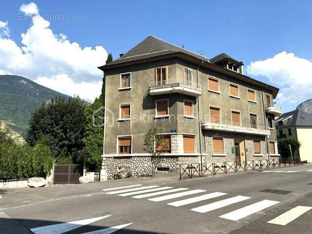 Appartement à SAINT-JEAN-DE-MAURIENNE