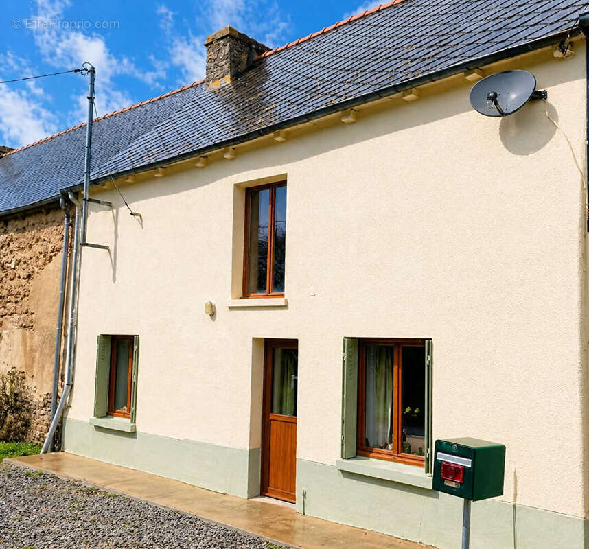 Maison à MENEAC
