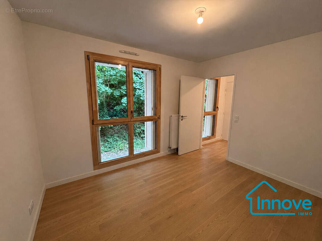 Appartement 98 m² à Viroflay  - photo 2